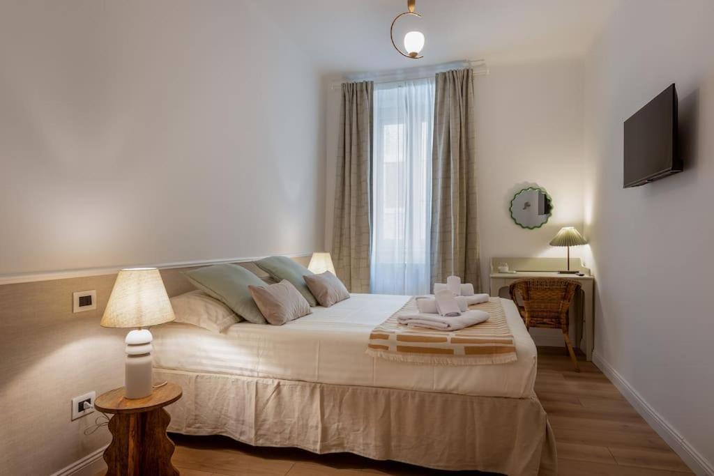 Foscolo 46 - Elegant Family Apartment ตรีเอสเต ภายนอก รูปภาพ