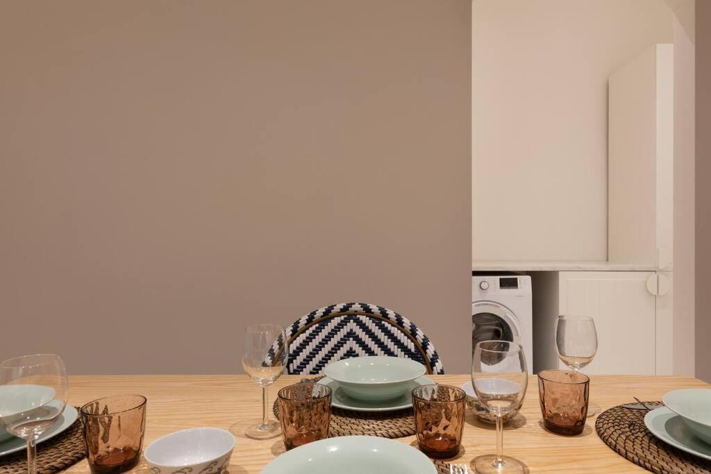 Foscolo 46 - Elegant Family Apartment ตรีเอสเต ภายนอก รูปภาพ