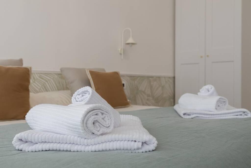 Foscolo 46 - Elegant Family Apartment ตรีเอสเต ภายนอก รูปภาพ